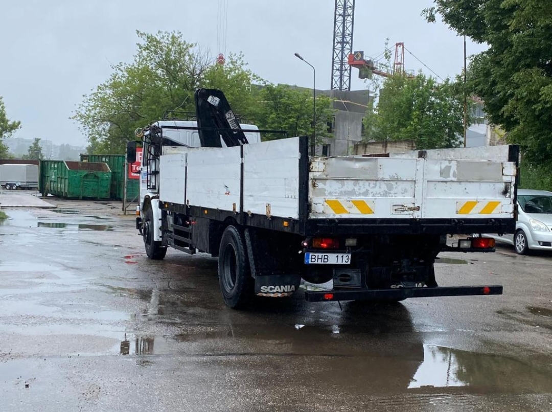 Crane Flat Body Truck 3